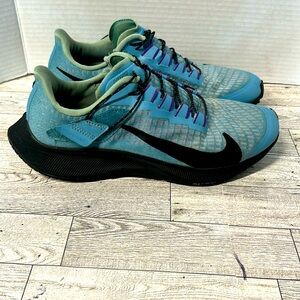 Nike air zoom Pegasus 38 fly ease sneakers women’s size 9